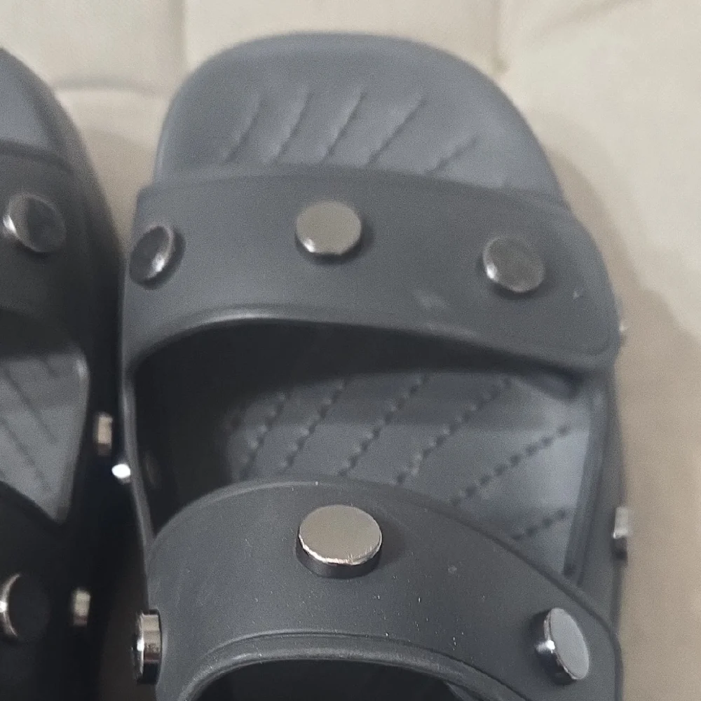 CROCS Black Sandals Size Women 7, Adjustable Straps - Picture 3 of 14